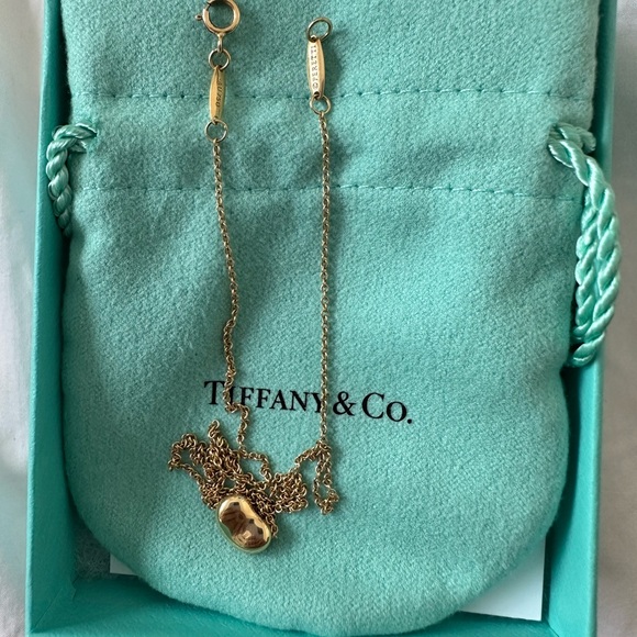 Bean Design Pendant Necklace - Picture 4 of 4